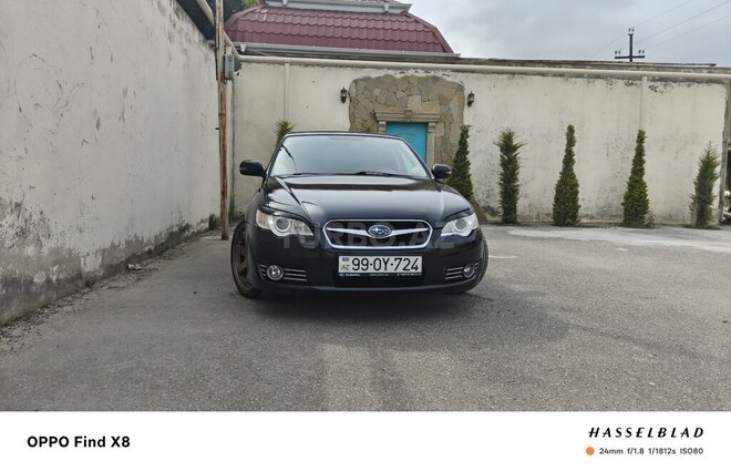 Subaru Legacy-1