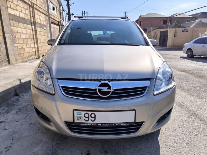 Opel Zafira-1