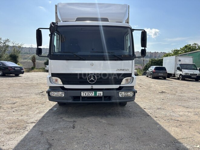 Mercedes Atego 818-1