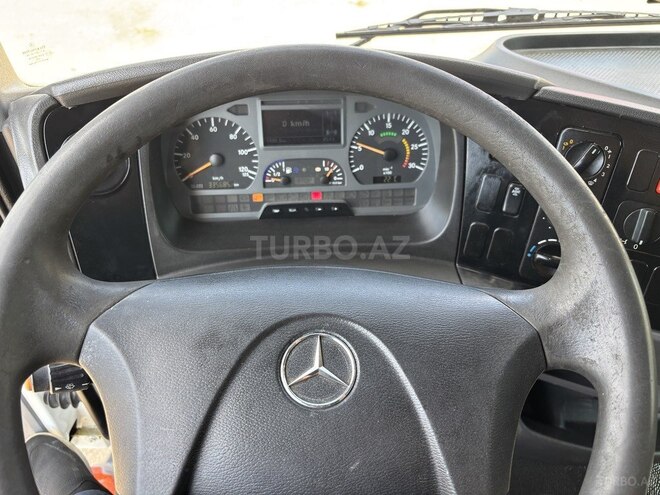 Mercedes Atego 818-9