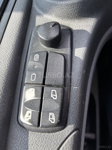 Mercedes Atego 818-12