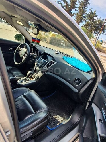 Chevrolet Cruze-8
