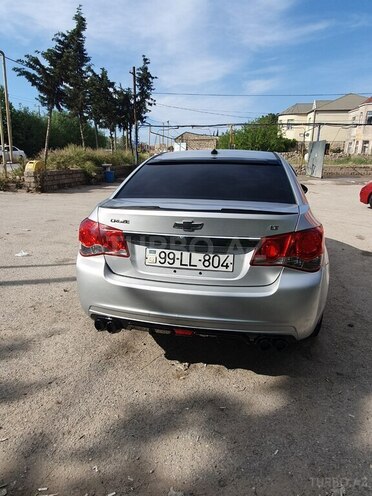 Chevrolet Cruze-15