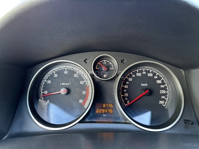 Opel Astra-10