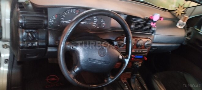 Opel Omega-6