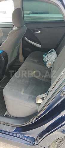 Toyota Prius-4