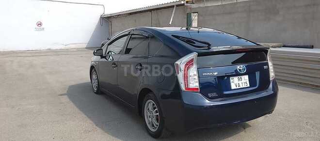 Toyota Prius-10