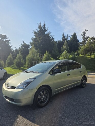 Toyota Prius-10