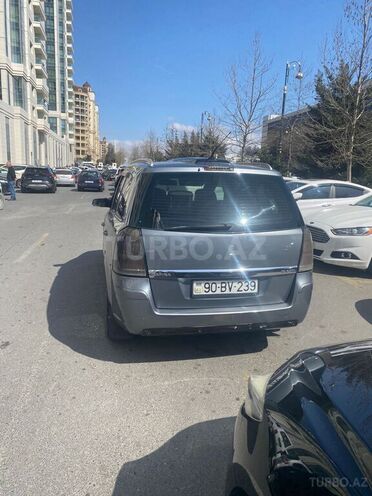 Opel Zafira-6
