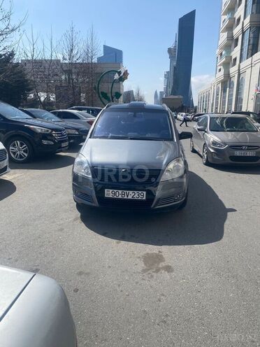 Opel Zafira-1