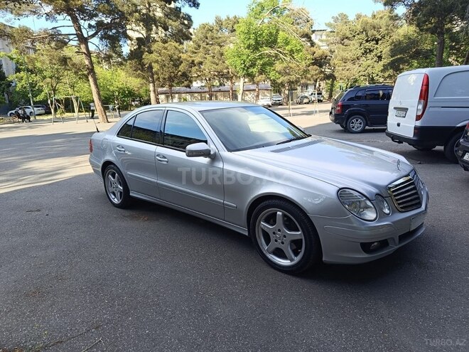 Mercedes E 200-2