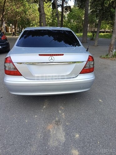 Mercedes E 200-3