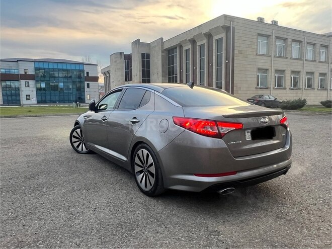 Kia Optima-4