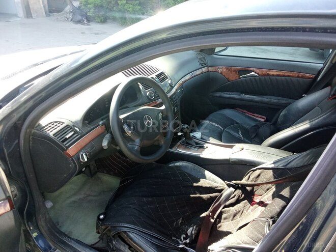 Mercedes E 220-6