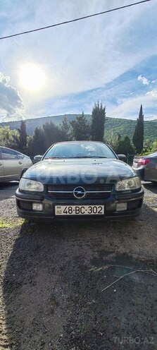 Opel Omega-1