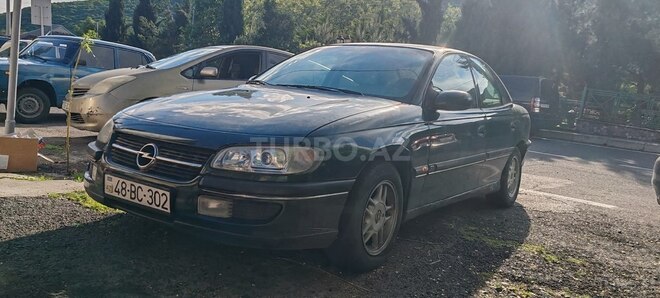Opel Omega-2