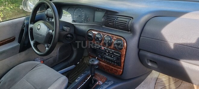 Opel Omega-5