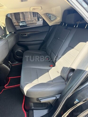 Lexus NX 300-15