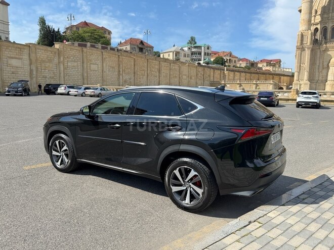 Lexus NX 300-8