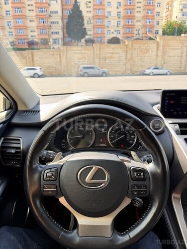 Lexus NX 300-12