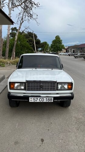 LADA (VAZ) 2107-1