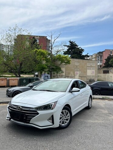 Hyundai Elantra-7