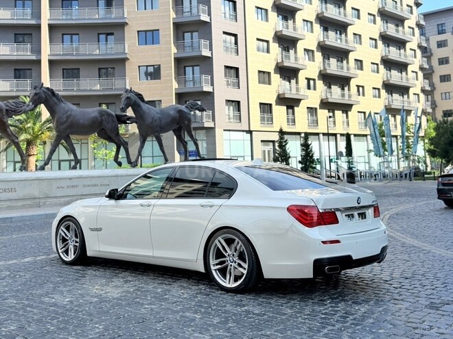 BMW 740-4