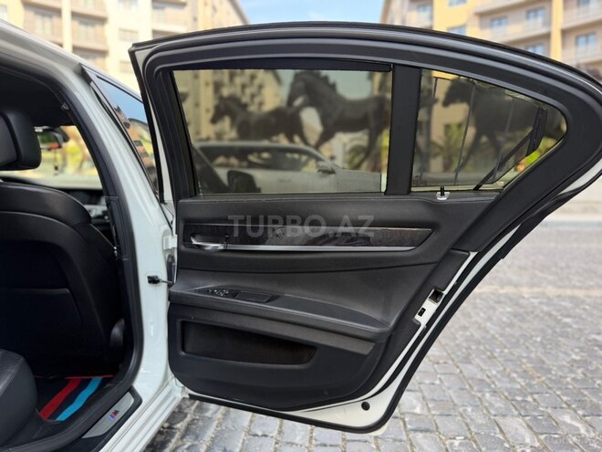 BMW 740-11