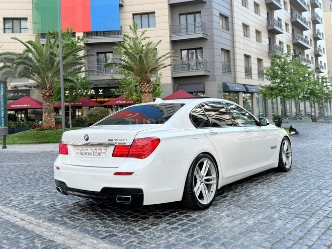 BMW 740-8