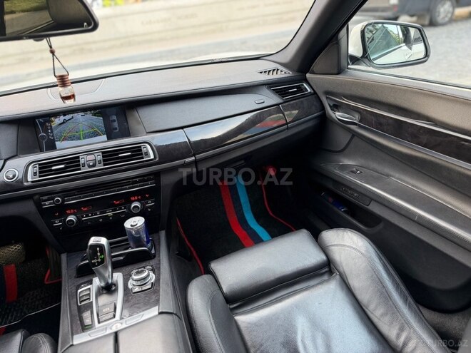 BMW 740-15