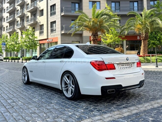 BMW 740-7