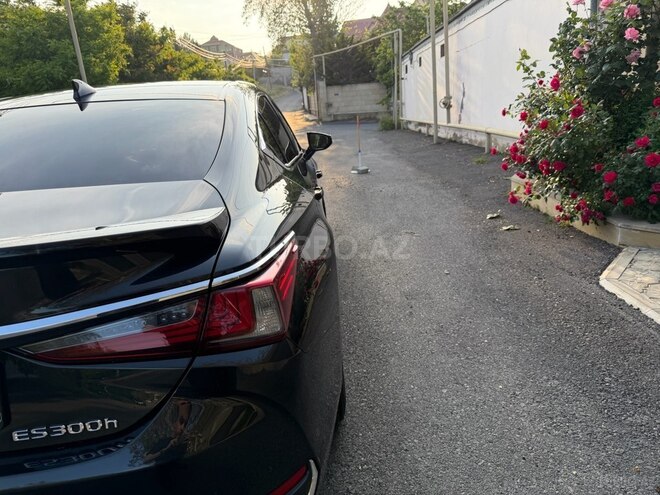 Lexus ES 300h-7