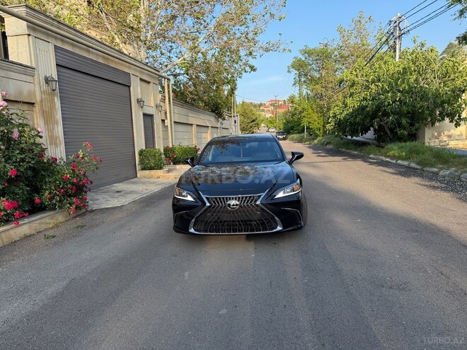 Lexus ES 300h-1