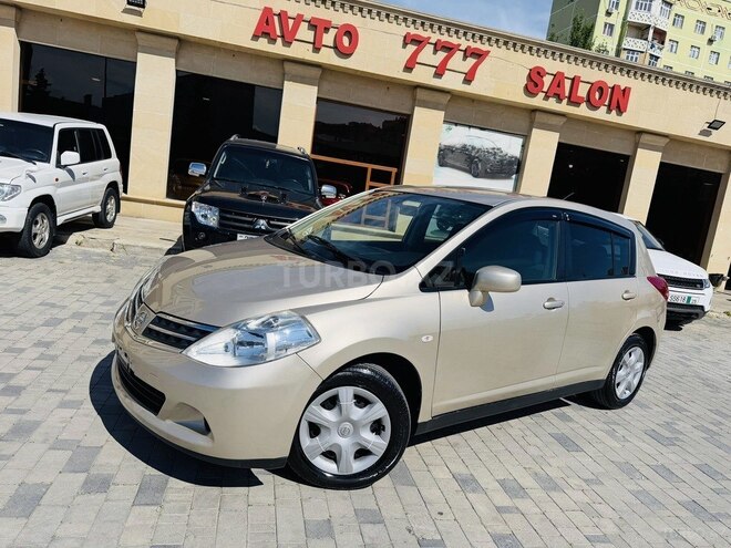 Nissan Tiida-3