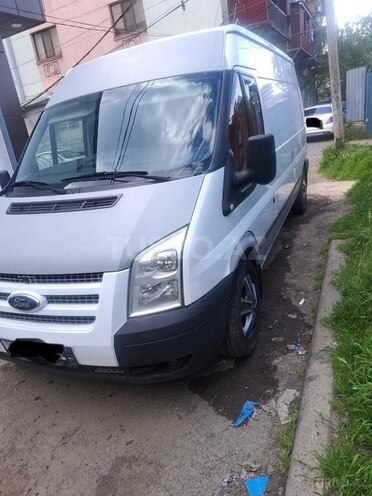 Ford Transit-2