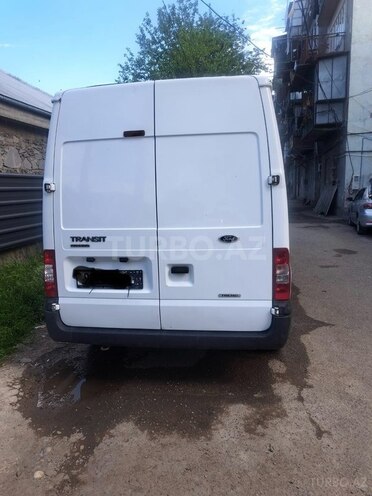 Ford Transit-3