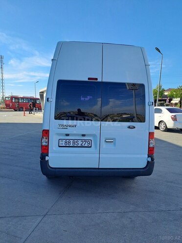 Ford Transit-2