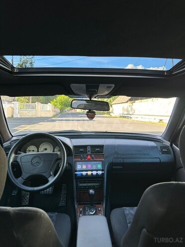 Mercedes C 200-8