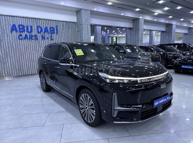 Geely Galaxy M9-3