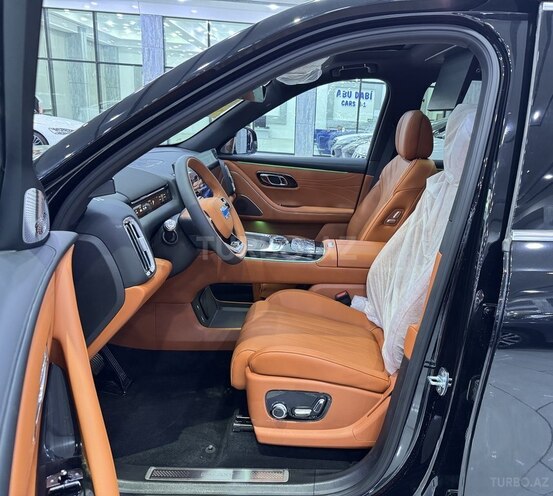 Geely Galaxy M9-11