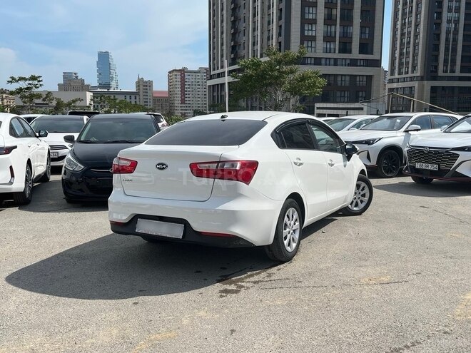 Kia Pride-2