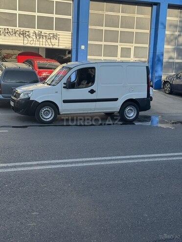 Fiat Doblo-4