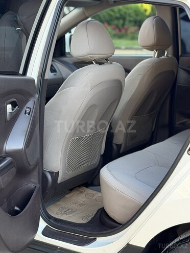 Hyundai ix35-10