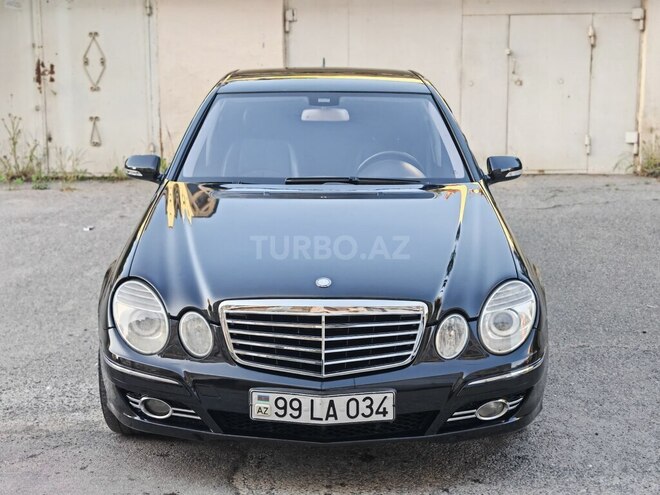 Mercedes E 220-1