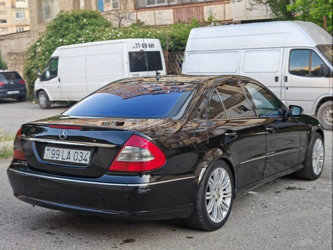Mercedes E 220-3
