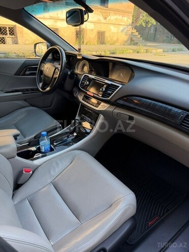 Honda Accord-6