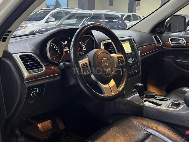 Jeep Grand Cherokee-15