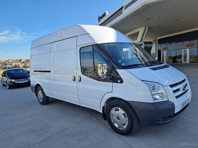 Ford Transit-6