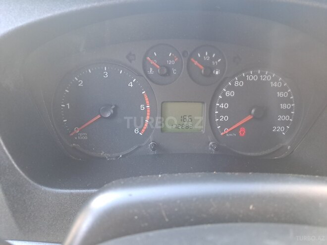Ford Transit-14