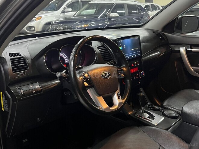 Kia Sorento-9
